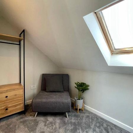 Large House Near Victoria Park For Groups, 10 Mins Bus To City Centre Cardiff Exteriér fotografie
