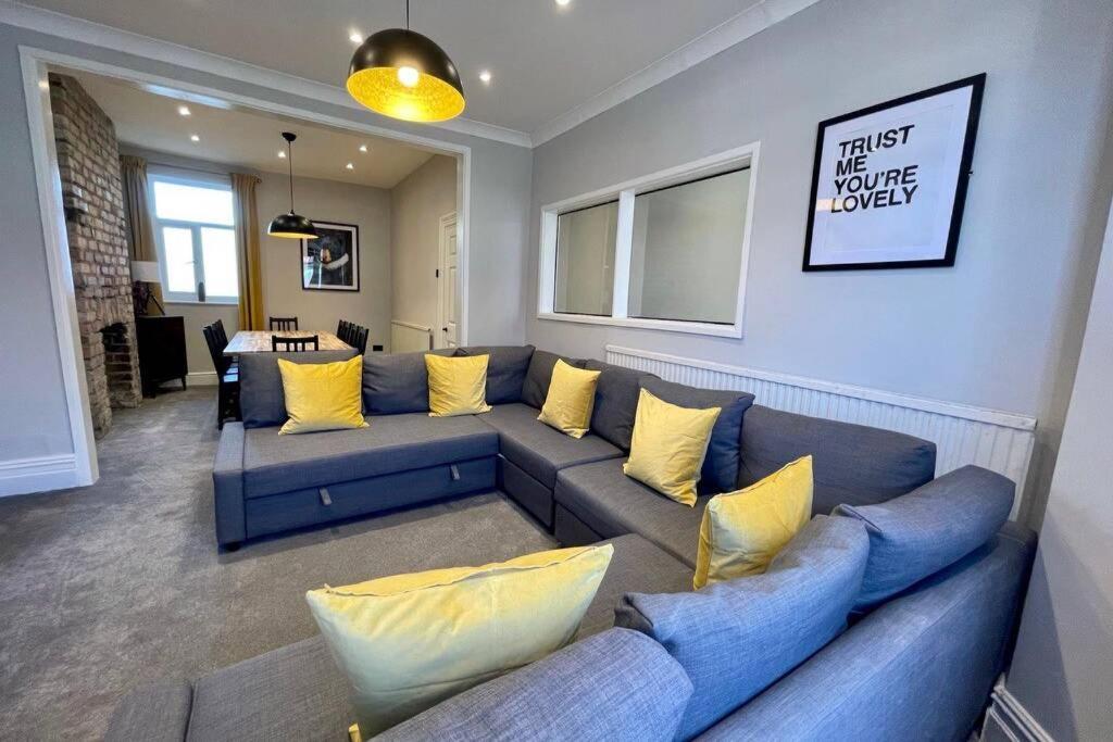 Large House Near Victoria Park For Groups, 10 Mins Bus To City Centre Cardiff Exteriér fotografie
