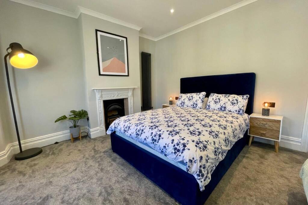 Large House Near Victoria Park For Groups, 10 Mins Bus To City Centre Cardiff Exteriér fotografie