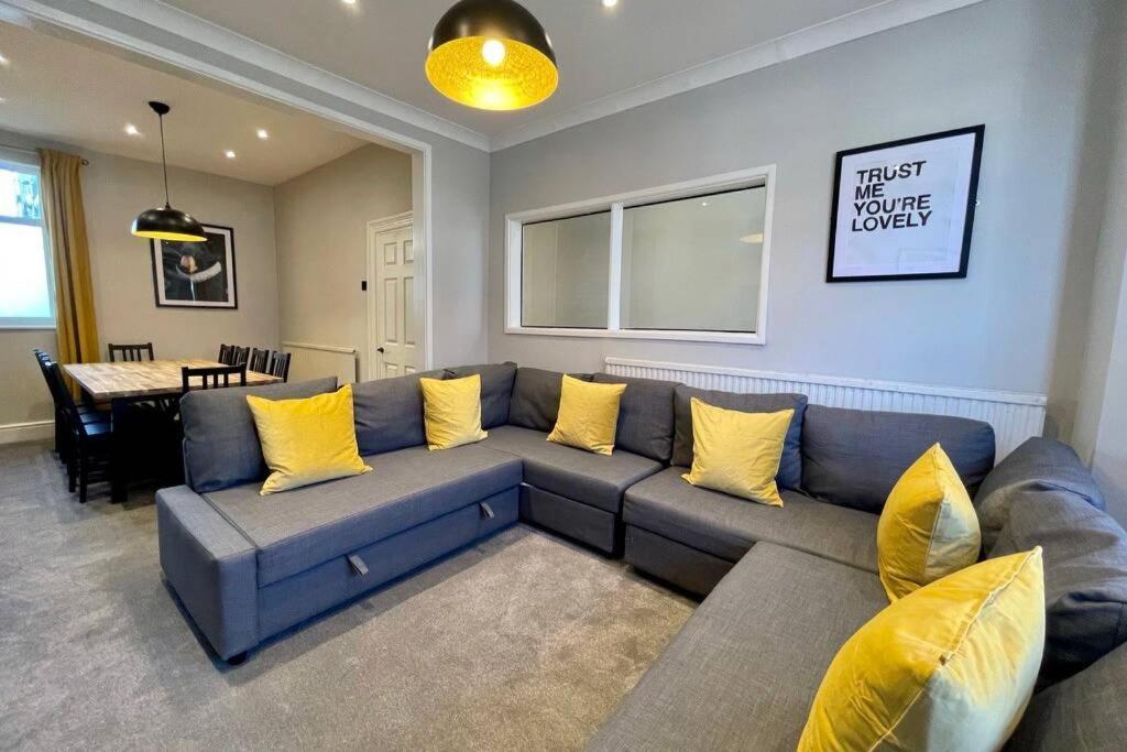 Large House Near Victoria Park For Groups, 10 Mins Bus To City Centre Cardiff Exteriér fotografie