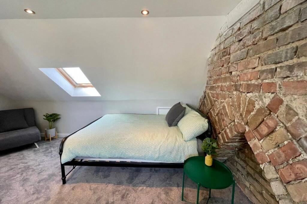 Large House Near Victoria Park For Groups, 10 Mins Bus To City Centre Cardiff Exteriér fotografie