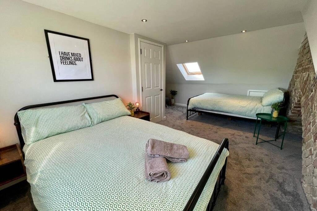 Large House Near Victoria Park For Groups, 10 Mins Bus To City Centre Cardiff Exteriér fotografie