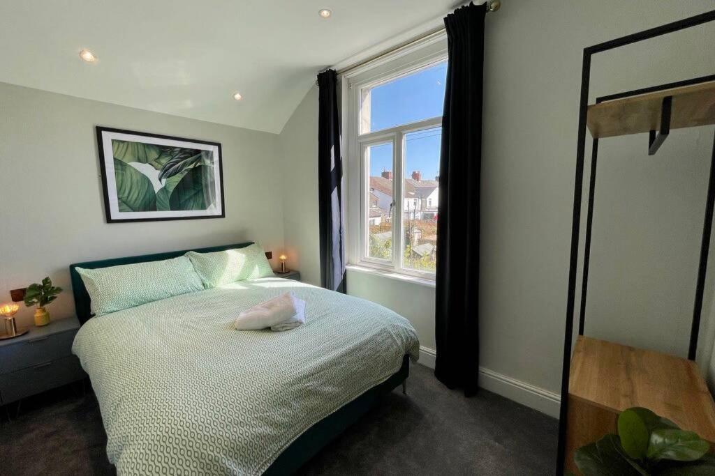 Large House Near Victoria Park For Groups, 10 Mins Bus To City Centre Cardiff Exteriér fotografie