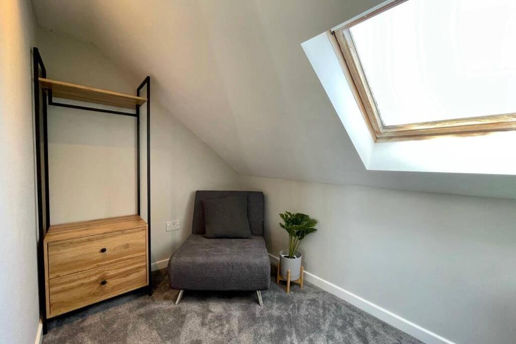 Large House Near Victoria Park For Groups, 10 Mins Bus To City Centre Cardiff Exteriér fotografie