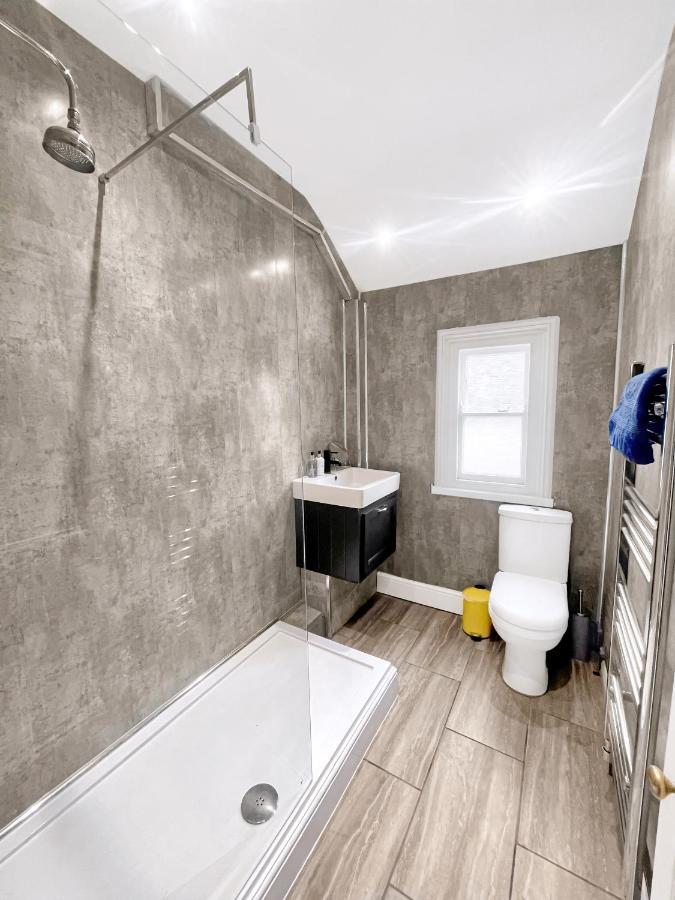 Large House Near Victoria Park For Groups, 10 Mins Bus To City Centre Cardiff Exteriér fotografie